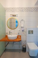 Oceanic Overview Suites