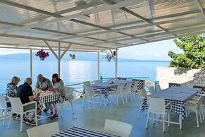 Oceanic Overview Suites