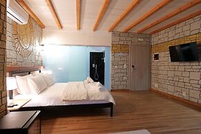 Oceanic Overview Suites