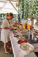 Oceanic Overview Suites