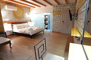 Oceanic Overview Suites