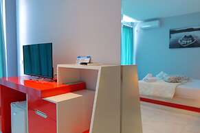 Oceanic Overview Suites