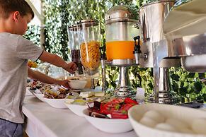 Oceanic Overview Suites