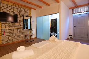 Oceanic Overview Suites