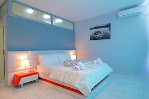 Oceanic Overview Suites