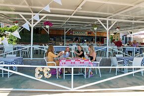 Oceanic Overview Suites