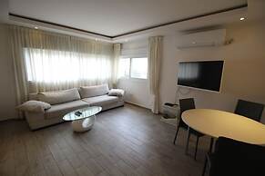 The Seasons Beach Design Studio Sea View