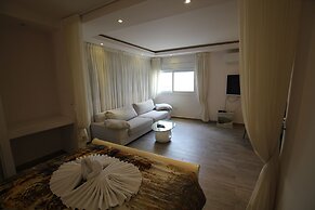 The Seasons Beach Design Studio Sea View