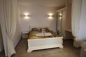 The Seasons Beach Design Studio Sea View