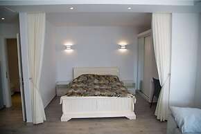 The Seasons Beach Design Studio Sea View