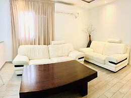 Royal Lea Apartments