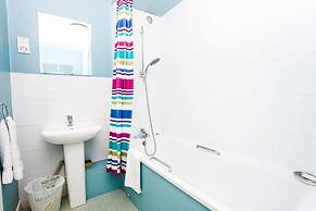 Charming Peaceful 2 Bed with Parking and Garden