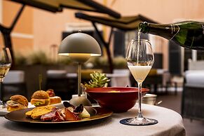 Elizabeth Unique Hotel