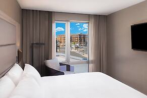 AC Hotel by Marriott Boston Cleveland Circle