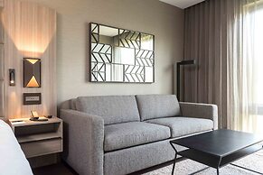 AC Hotel by Marriott Boston Cleveland Circle