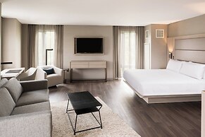 AC Hotel by Marriott Boston Cleveland Circle