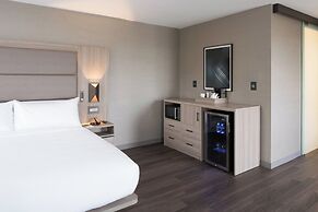 AC Hotel by Marriott Boston Cleveland Circle