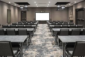 AC Hotel by Marriott Boston Cleveland Circle