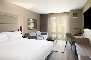 AC Hotel by Marriott Boston Cleveland Circle
