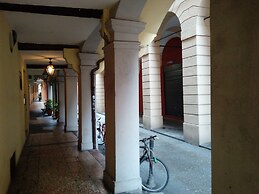 Spacious and Beautiful 60 sqm Apartment in the Very Heart of Bologna