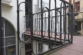 Spacious and Beautiful 60 sqm Apartment in the Very Heart of Bologna