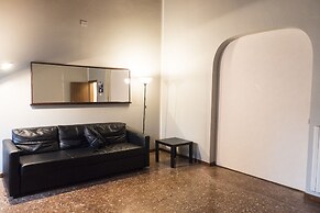 Spacious and Beautiful 60 sqm Apartment in the Very Heart of Bologna