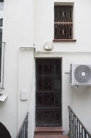 Spacious and Beautiful 60 sqm Apartment in the Very Heart of Bologna