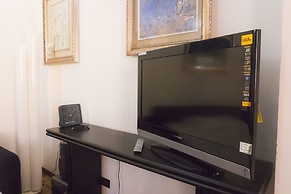 Large and Cozy Apartment on two Levels