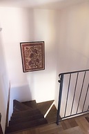 Large and Cozy Apartment on two Levels