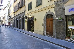 Short-let Florence Apartment Parione