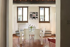 Short-let Florence Apartment Parione