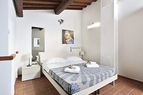 Short-let Florence Apartment Parione