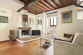 Short-let Florence Apartment Parione