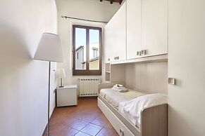 Short-let Florence Apartment Parione