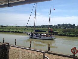 16 The Boathouse, RYE