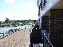 16 The Boathouse, RYE