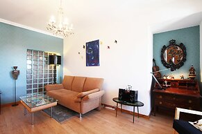 River View Very Central & Spacious 1 Bedroom