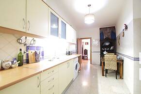 River View Very Central & Spacious 1 Bedroom