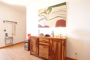 River View Very Central & Spacious 1 Bedroom