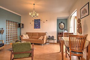 River View Very Central & Spacious 1 Bedroom