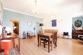 River View Very Central & Spacious 1 Bedroom