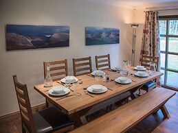 Highland Holiday Homes - Tulloch Ard