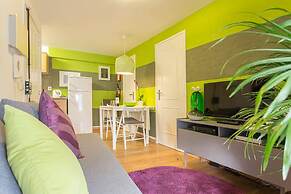 Contemporary by Apartments Alfama