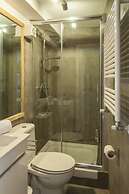 Contemporary by Apartments Alfama