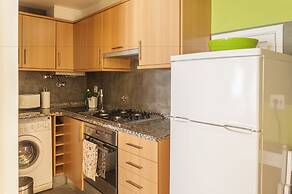 Contemporary by Apartments Alfama