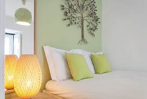 Contemporary by Apartments Alfama