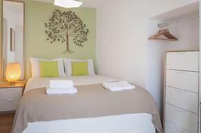 Contemporary by Apartments Alfama