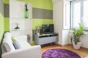 Contemporary by Apartments Alfama