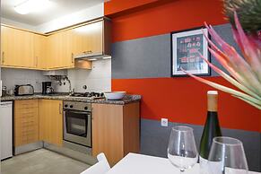 Contemporary by Apartments Alfama