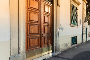 Lovely Apartment in Florence for 6 - Three Bedroom Apartment, Sleeps 6